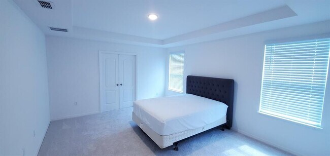 Building Photo - 1151 Oak Bluff Dr