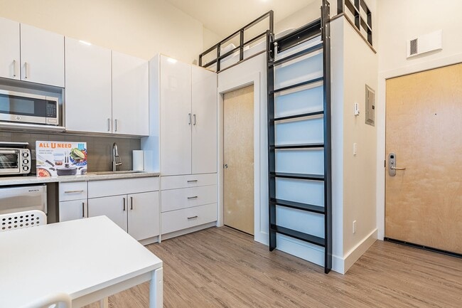 Interior Photo - 423 Terry Apartments in the Heart of First Hill