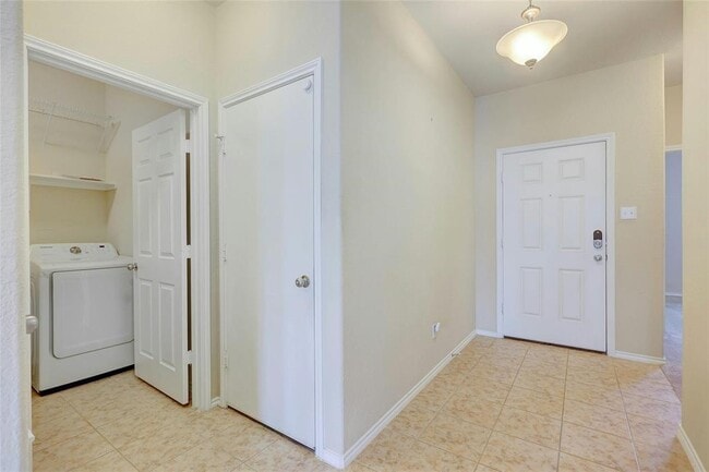 Building Photo - 109 Marcheeta Way