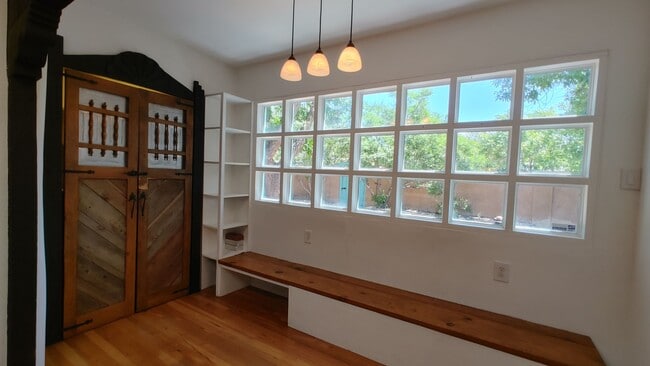 Building Photo - Coming Soon! Old Town Charm! 2 Bedroom Hou...