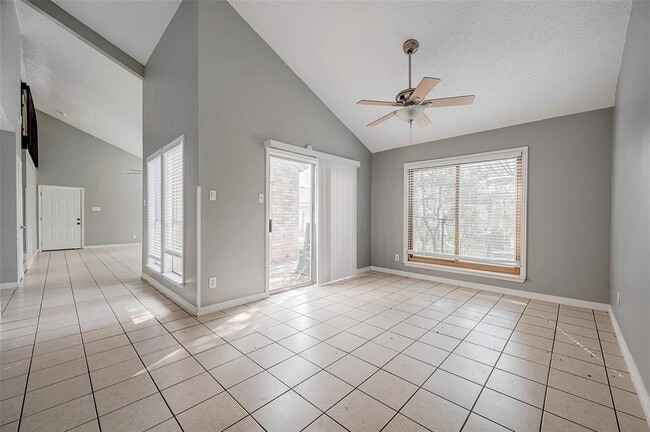 Building Photo - 13850 Walnut Hollow Ln