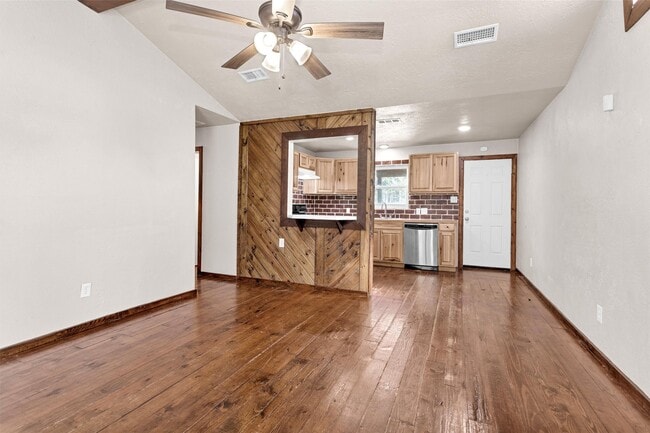 Building Photo - 10441 Royal Adrian Dr