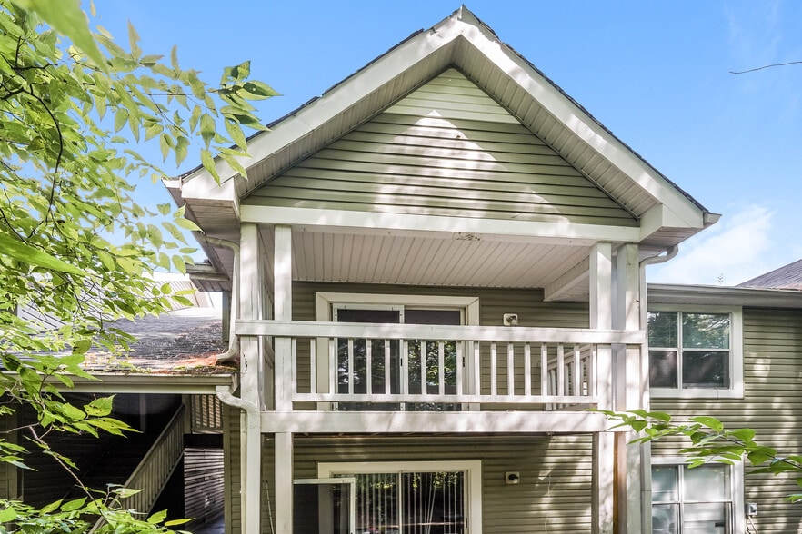 Building Photo - 419 Oriole Dr