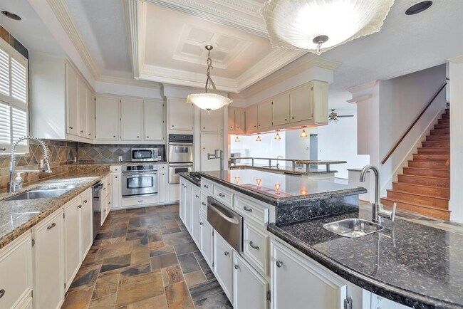 Building Photo - 4063 Breakwood Dr