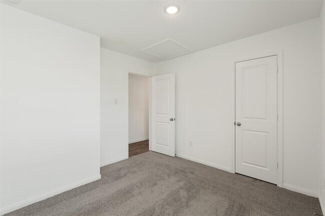 Building Photo - 16462 Valerie Marie Pl