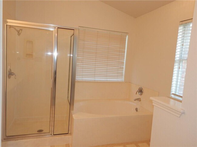 Building Photo - 1622 Balmorhea Ln