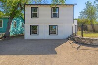 Building Photo - 2215 N Elmendorf St