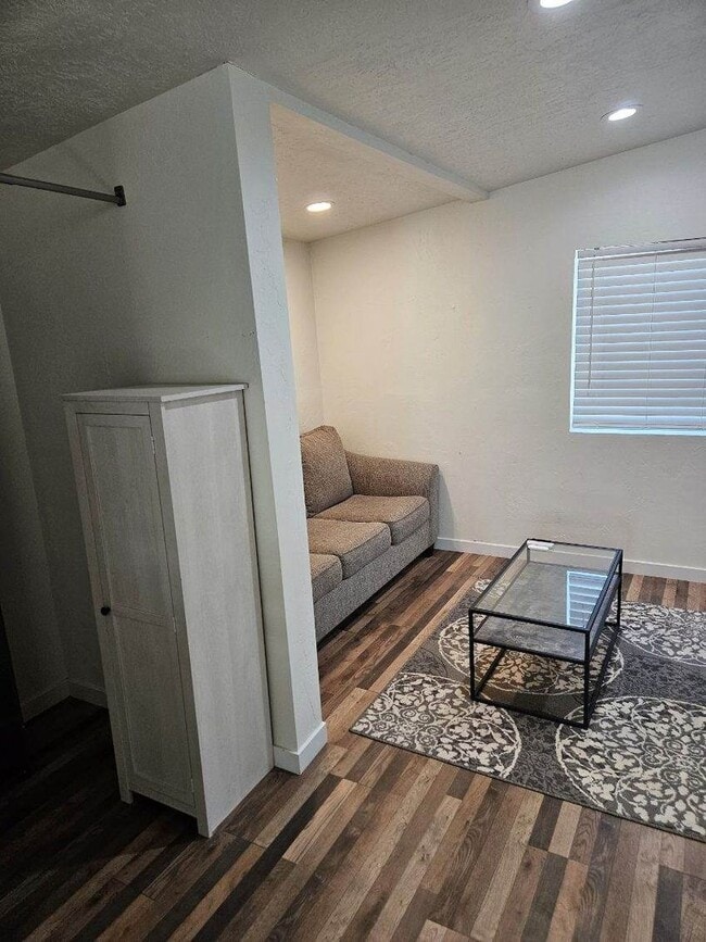 Building Photo - SAM 1718