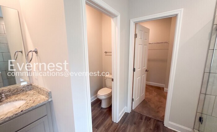 Building Photo - 169 Fall Mdw Dr