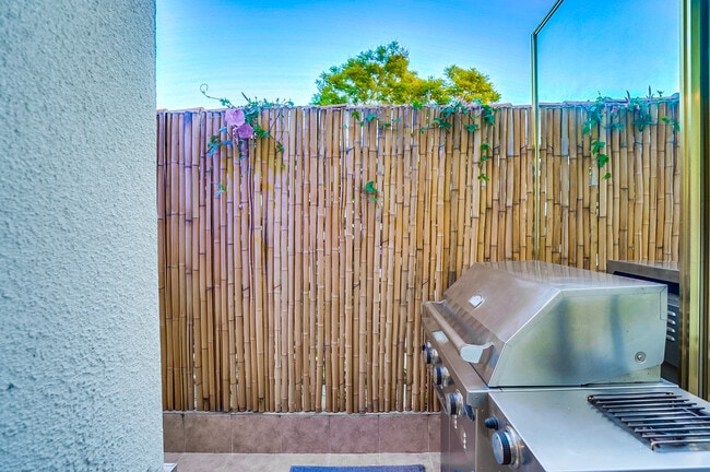 Building Photo - 1128 22nd St