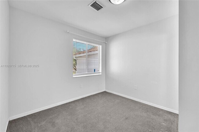 Building Photo - 1450 Weeping Willow Way