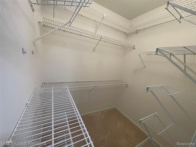 Building Photo - 6600 Bellows Ct