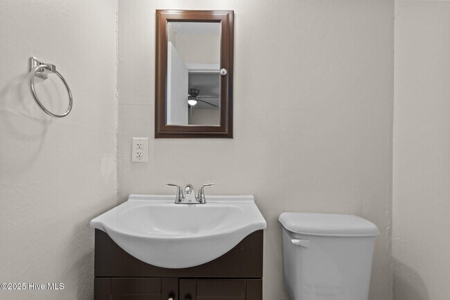 Building Photo - 5364 Silver Pine Dr