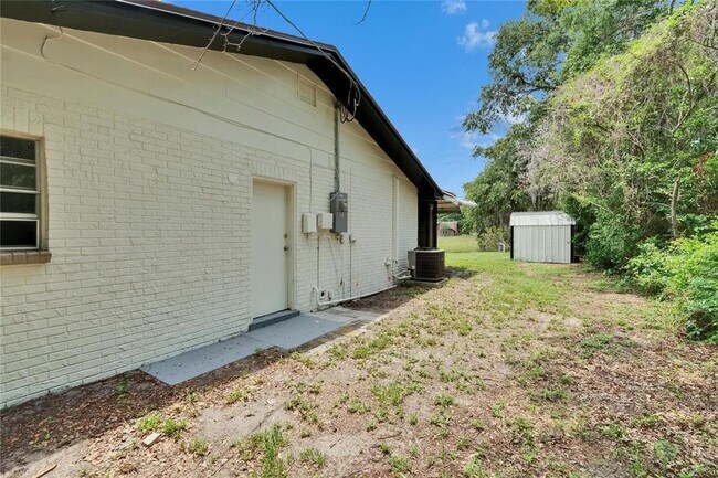 Building Photo - 16112 N 15th St