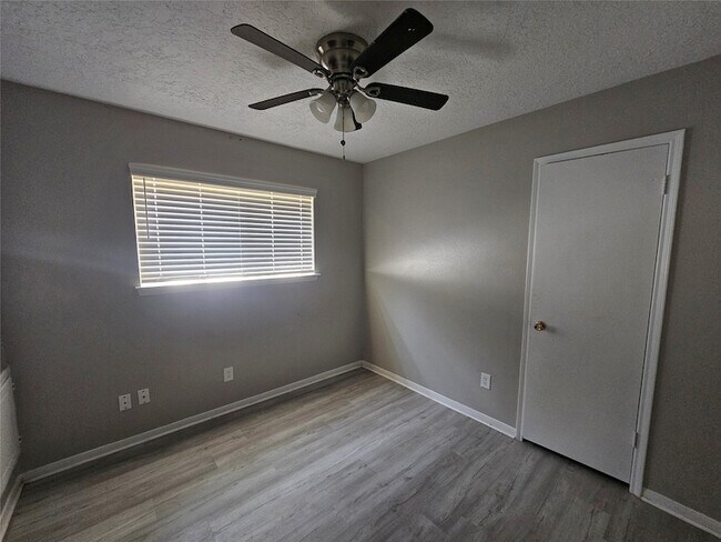 Building Photo - 29402 Loddington St