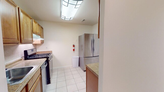 Building Photo - 19437 Brassie Pl