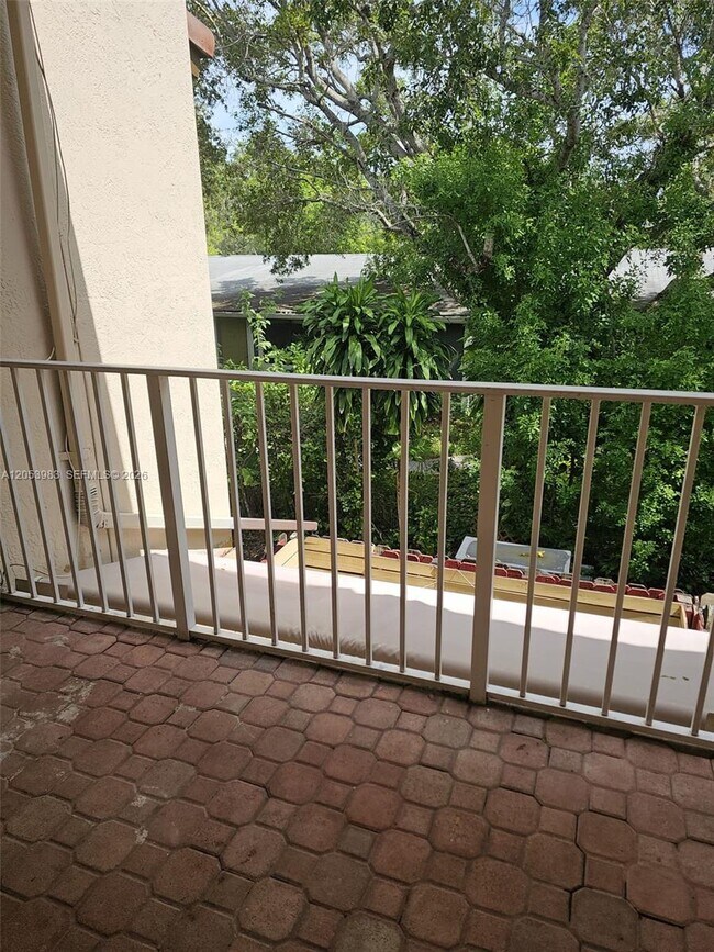 Building Photo - 15721 SW 137th Ave
