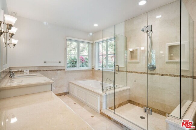 Building Photo - 10521 Rocca Pl