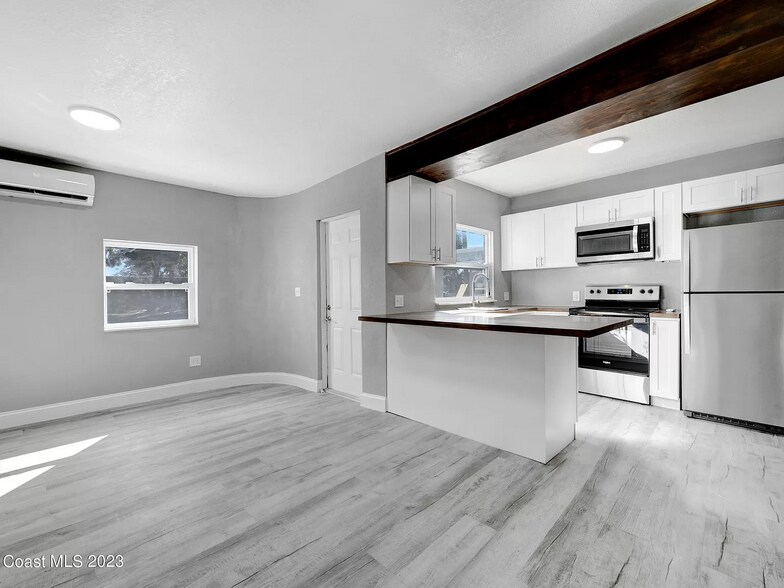 Building Photo - 840 Adger Smith Ln