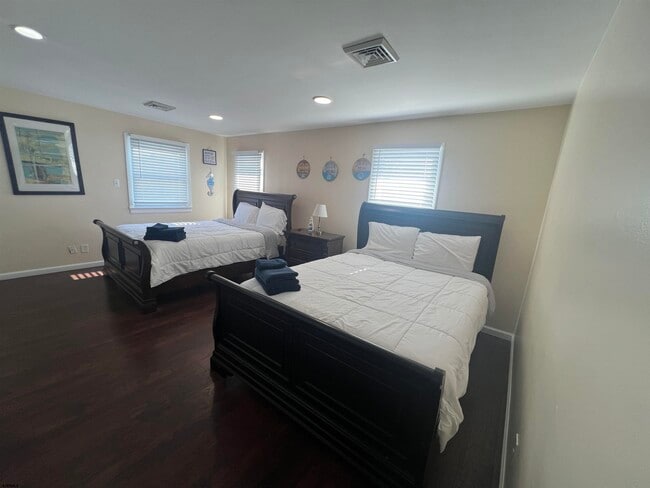 Building Photo - 239 N Derby Ave