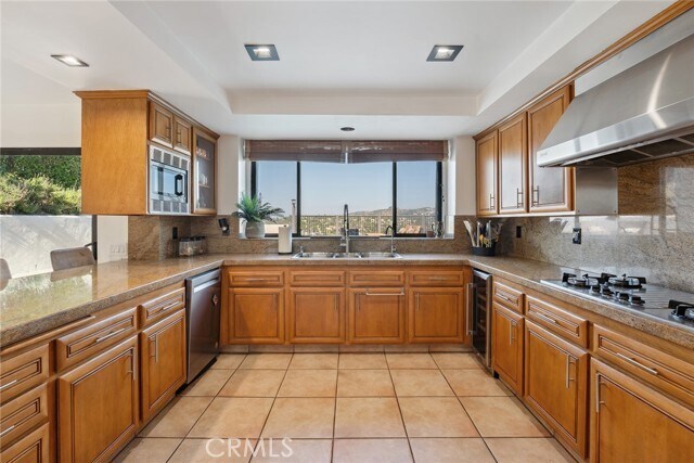 Building Photo - 4372 Park Vicente