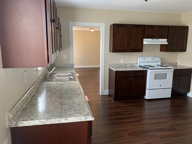 Building Photo - Newly remodeled 3bed/1bath in Hempstead,TX