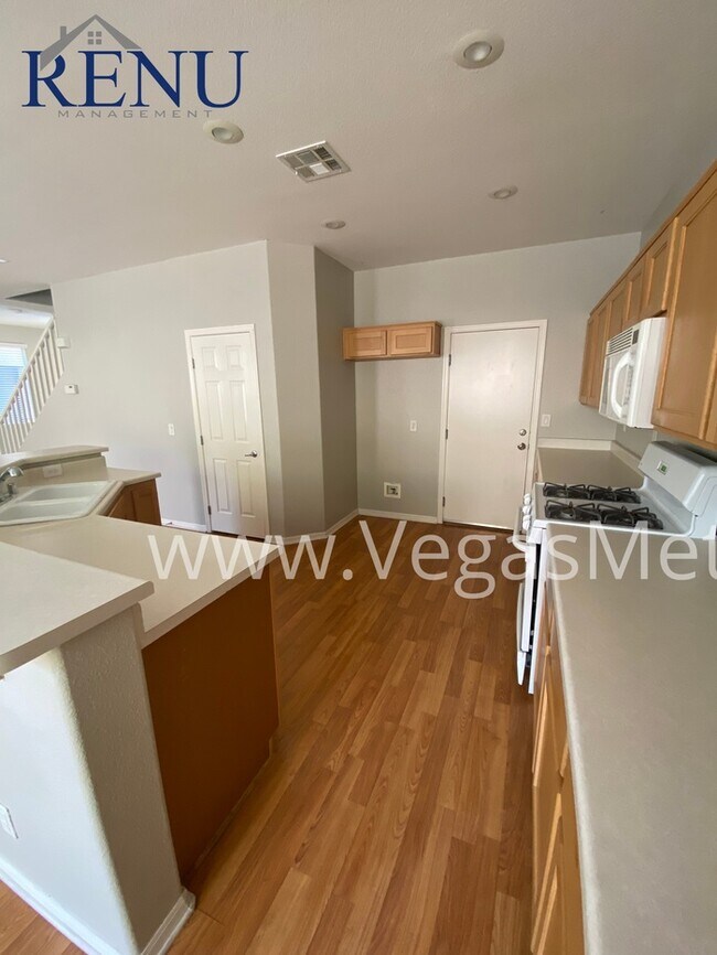 Rhodes Ranch 3 Bedroom Available Now 542 Halloran Springs Rd Las