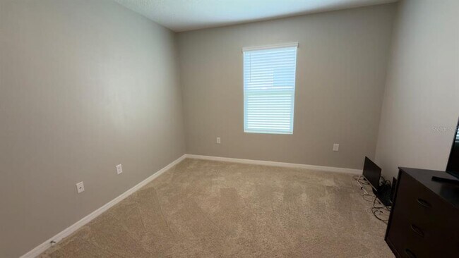 Building Photo - 1583 Barberry Dr