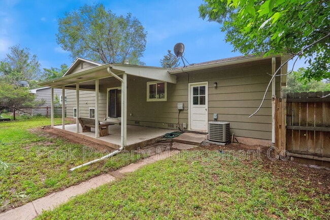 Building Photo - 1512 Brentwood Dr
