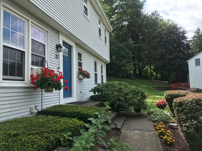 Primary Photo - 27 St James Pl