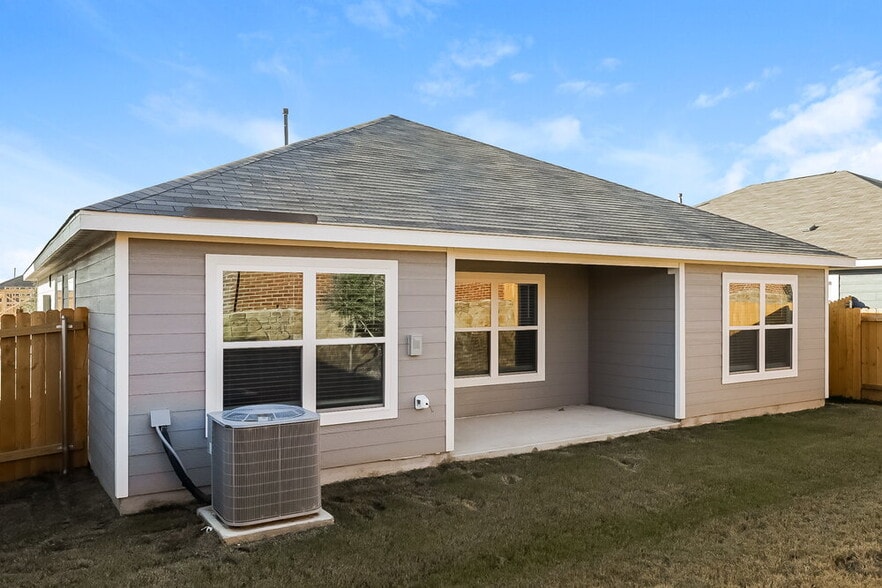 Building Photo - 1313 Redpine Dr