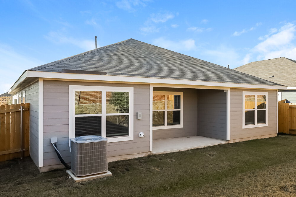 Building Photo - 1313 Redpine Dr
