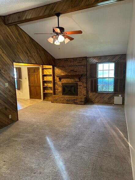 Building Photo - 4932 Blue Ridge Trl