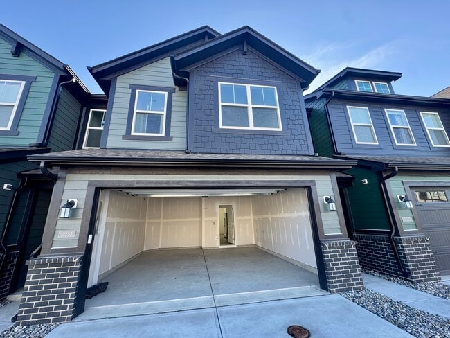 Building Photo - 15235 Farrington Rd