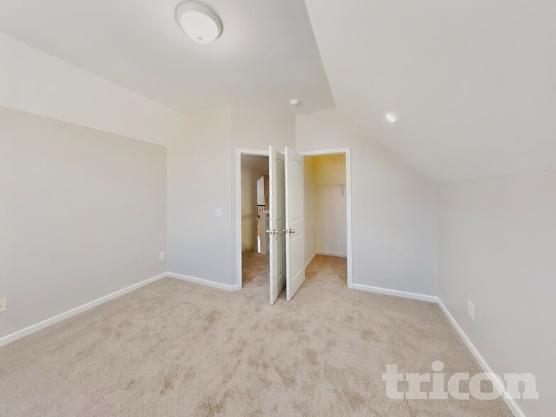 Building Photo - 3152 Landing Falls Ln