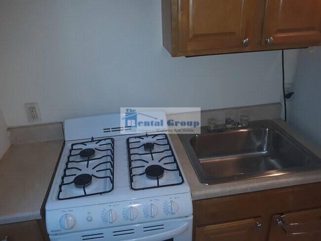 Building Photo - 54 Mountain Ave