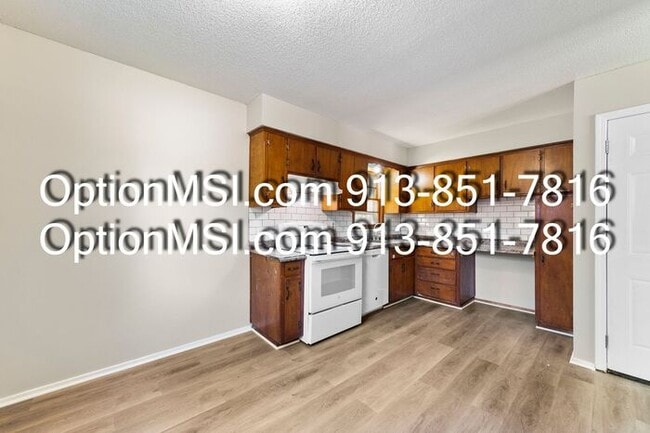 Building Photo - Affordable JOCO duplex~