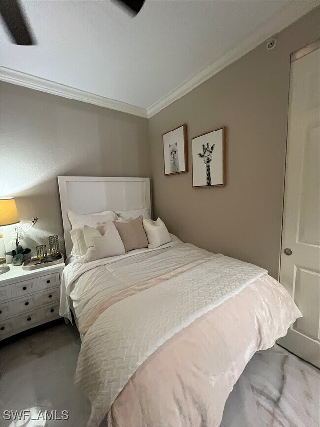 Building Photo - 9081 Albion Ln S