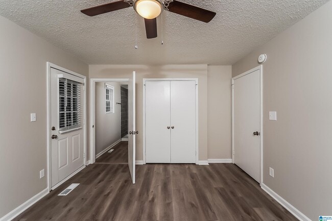 Building Photo - 18 Moonglow Dr
