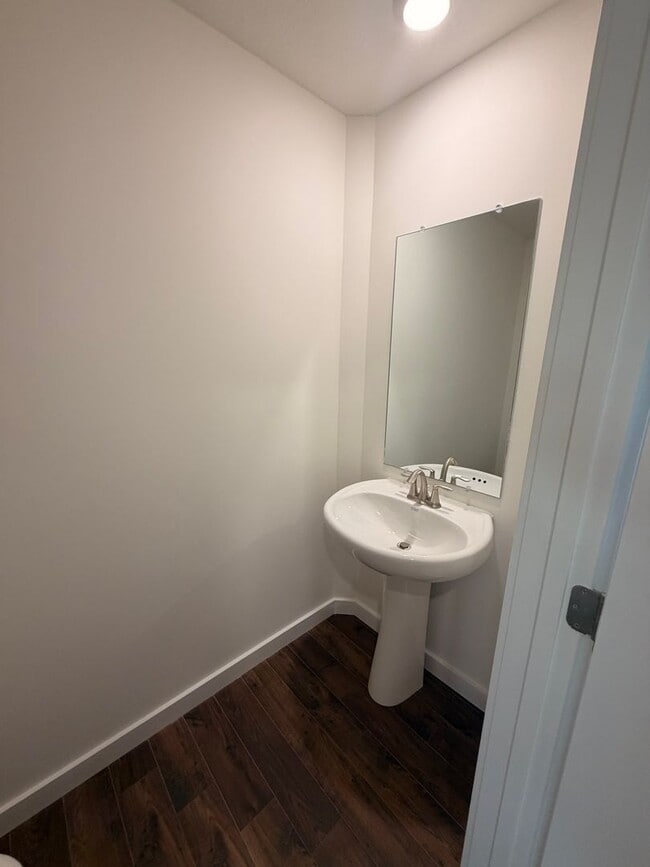 Building Photo - BRAND NEW 2026 CONSTRUCTION: Modern 3BD/2.5BA Home in Knoxville!