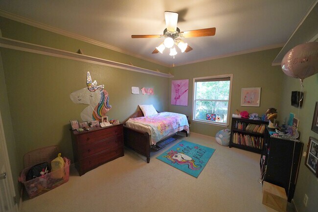 Building Photo - Gorgeous Home in the Coveted Greenshire Subdivision - Realtor Commission: $400