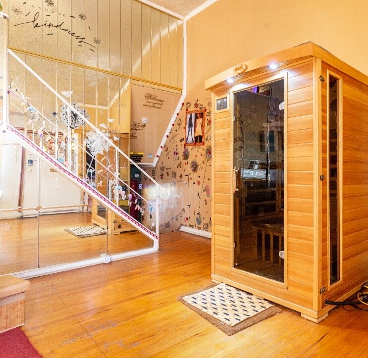 Sauna Lv - 1131 Lakeshore Dr