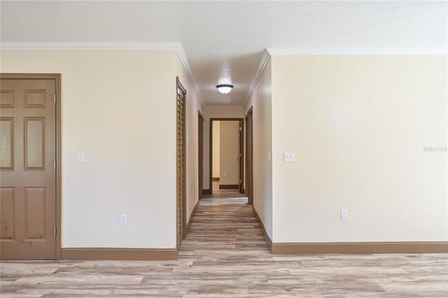 Building Photo - 1846 SE Lake Weir Ave