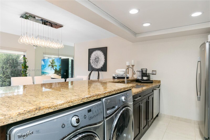 Building Photo - 8880 SW 133rd Pl