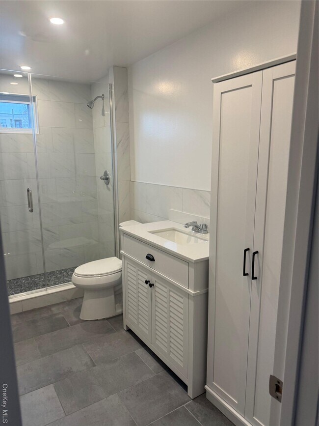 Building Photo - 21 Continental Pl