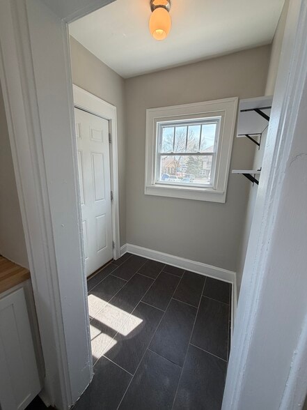 Building Photo - 3827 Central Ave