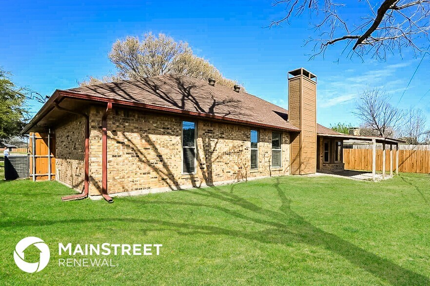 Building Photo - 524 E Lark Ct