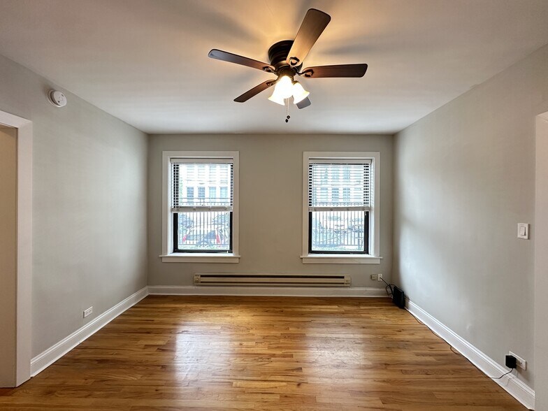 Building Photo - 625 W Patterson Ave