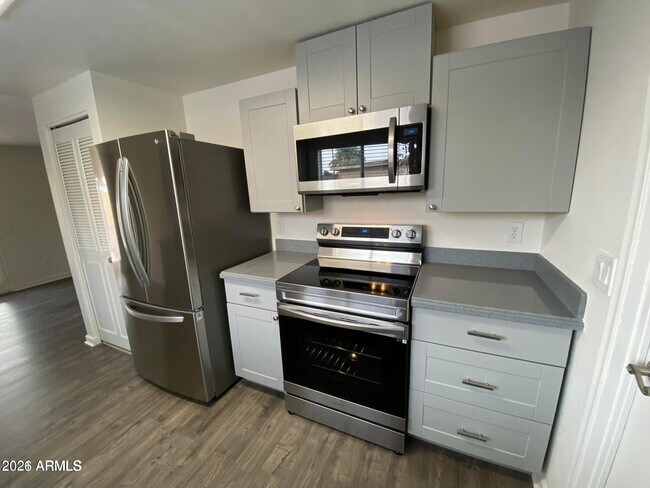 Building Photo - 2408 N Longmore St