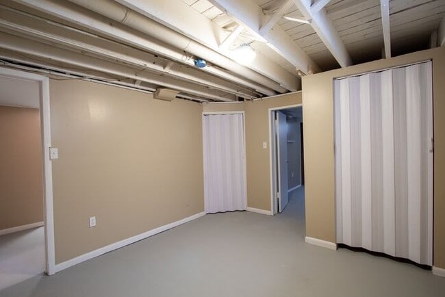 Building Photo - 3101 Medford Ave